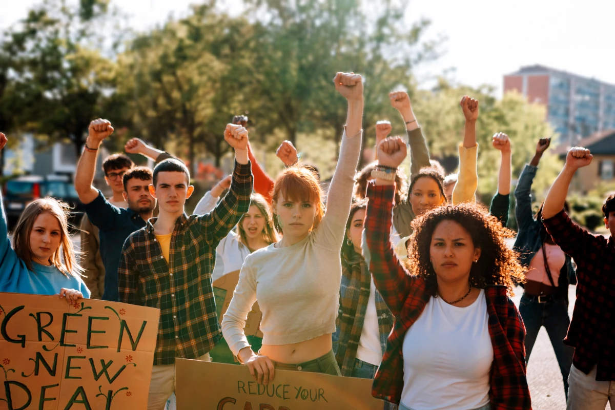 La liberté de réunion à l'ère numérique : les nouvelles frontières de la contestation