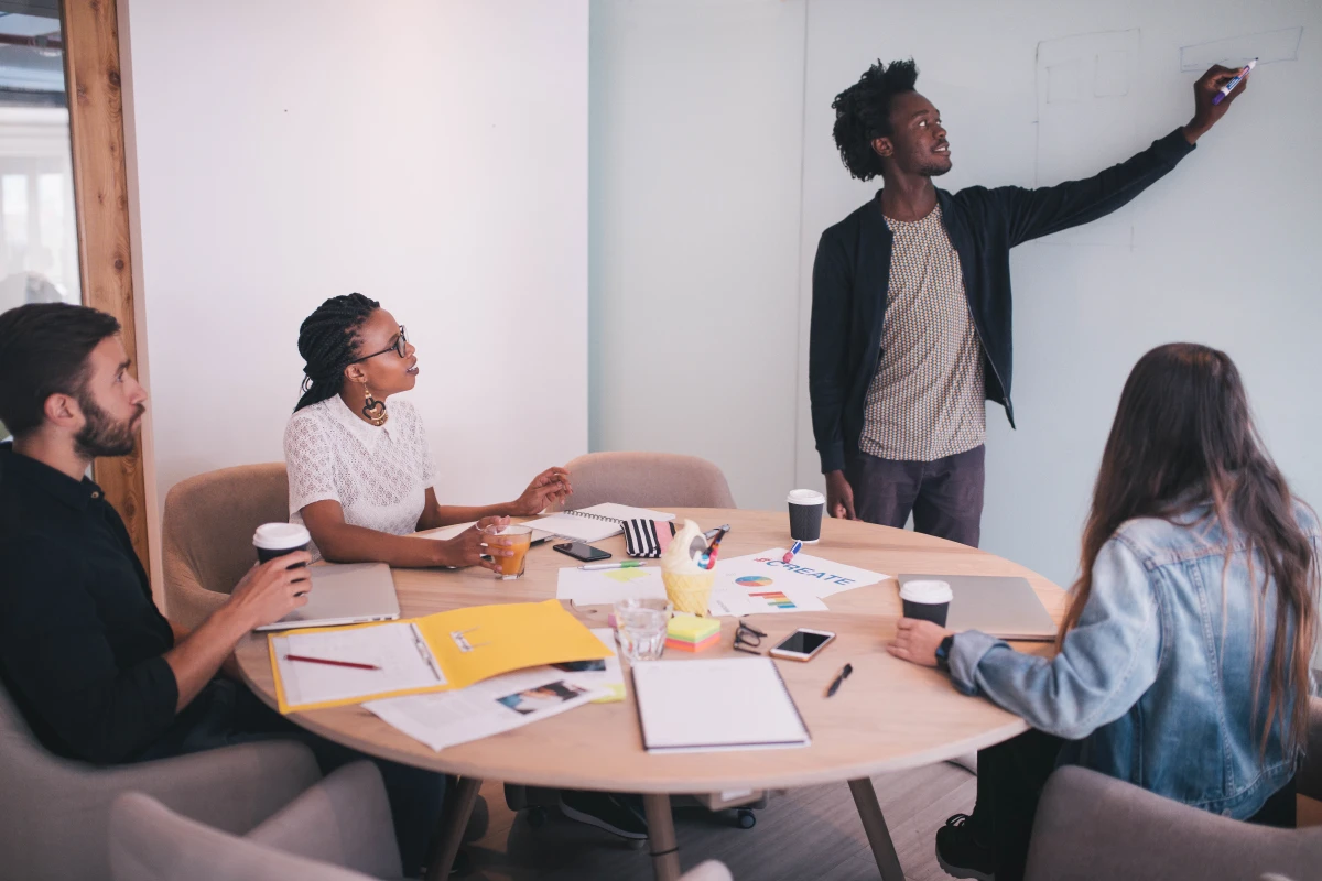 Le droit à l'éducation et la formation continue pour les adultes : un enjeu sociétal majeur